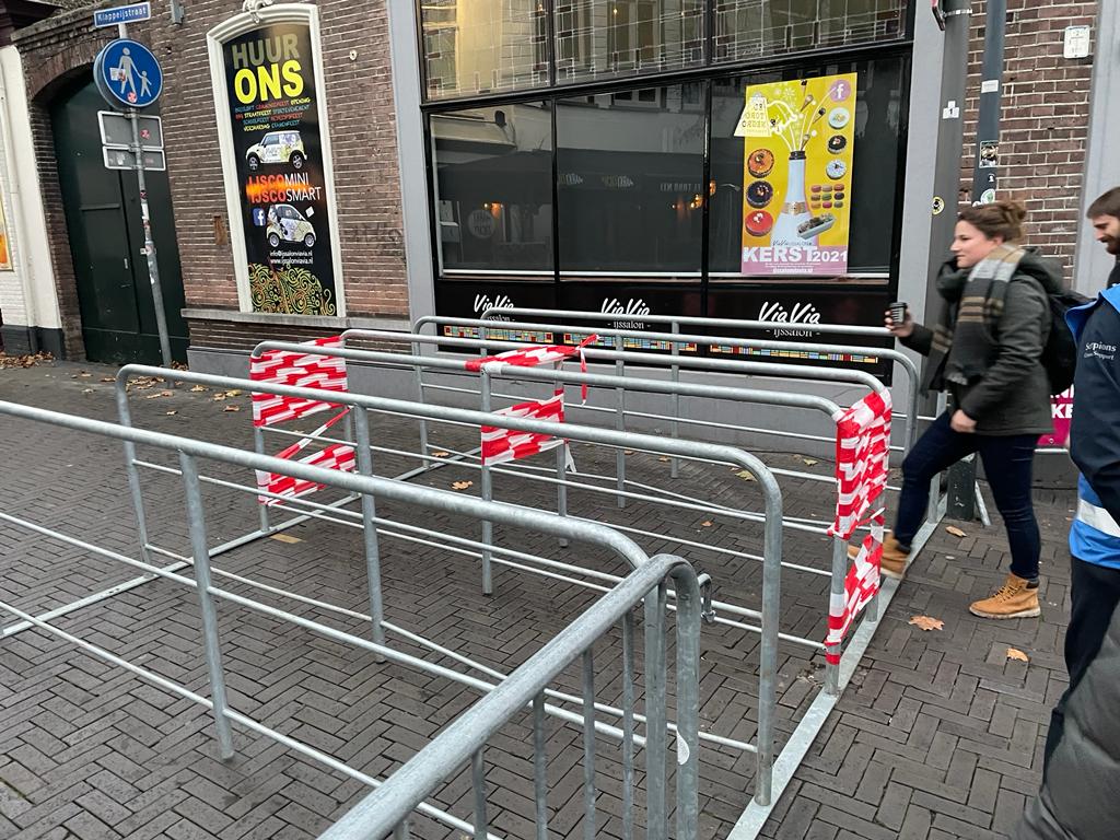 Banner Signing op de kermis